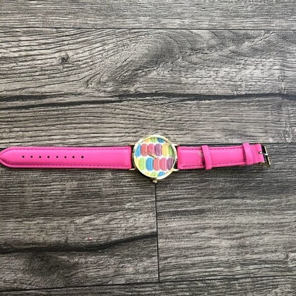 2/$30🧁🍭🍰 Macaron Pastry Dessert Print Faux Leather Pink Watch🧁🍭🍰 - Picture 5 of 5